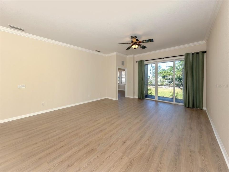 В аренду: $2,100 (3 спален, 2 ванн, 1559 Квадратных фут)