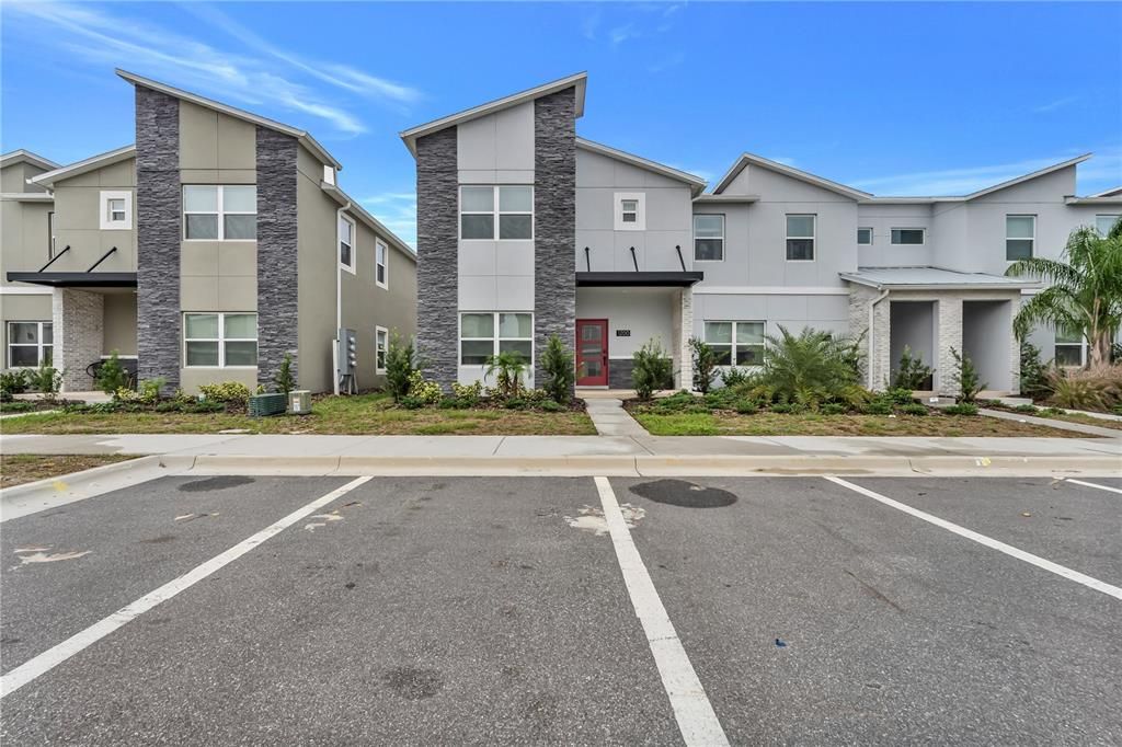 For Rent: $2,900 (5 beds, 4 baths, 2167 Square Feet)