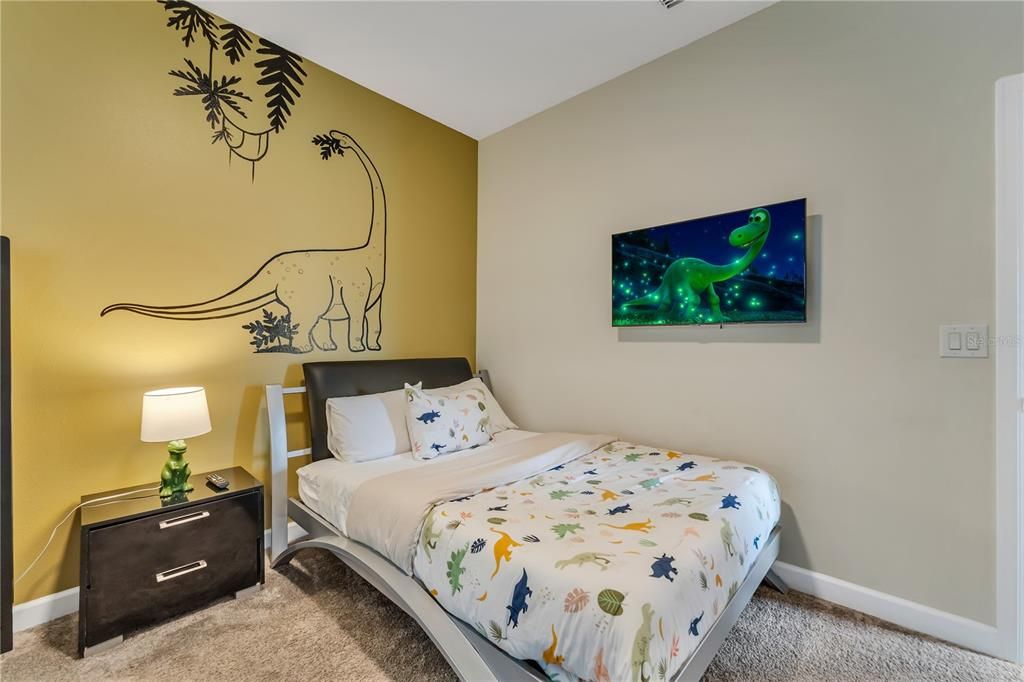 For Rent: $2,900 (5 beds, 4 baths, 2167 Square Feet)