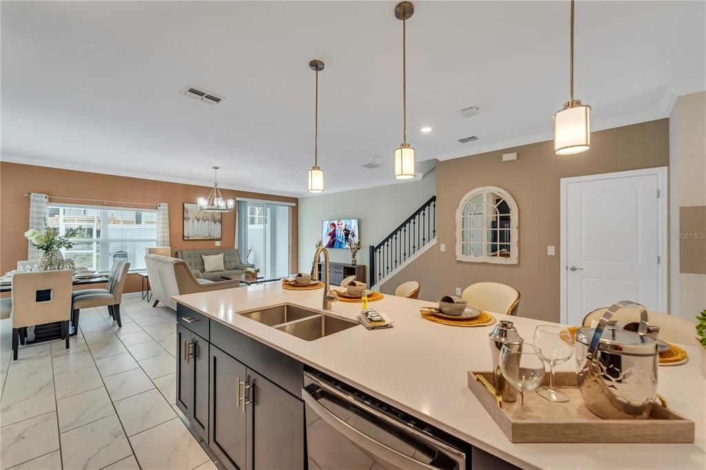 For Rent: $2,900 (5 beds, 4 baths, 2167 Square Feet)