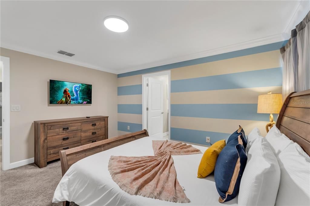 For Rent: $2,900 (5 beds, 4 baths, 2167 Square Feet)