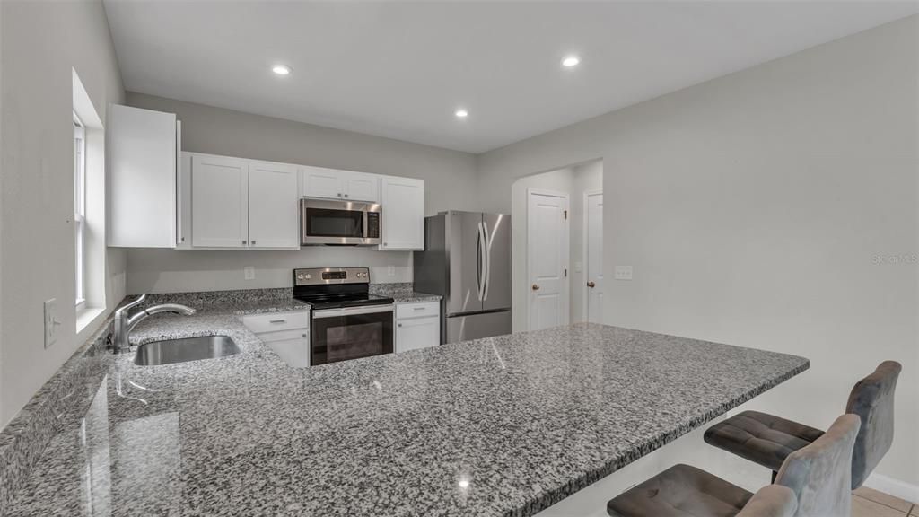 En Venta: $415,000 (4 camas, 2 baños, 2232 Pies cuadrados)