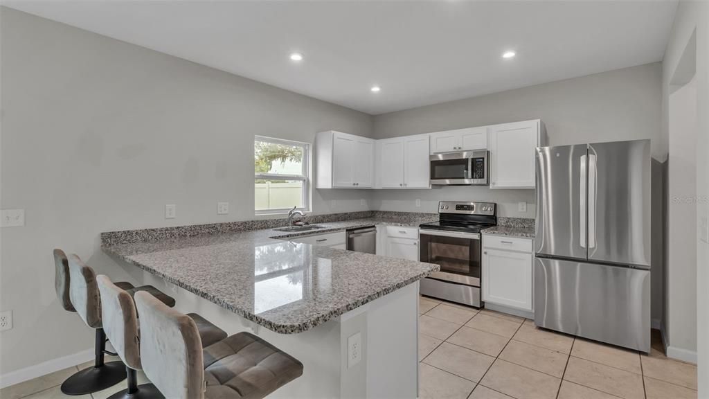 En Venta: $415,000 (4 camas, 2 baños, 2232 Pies cuadrados)