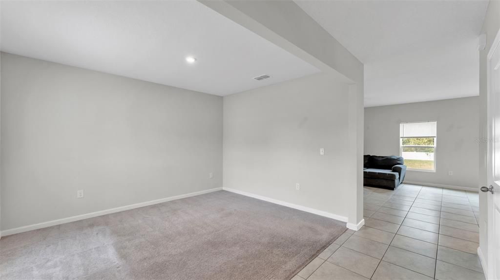 En Venta: $415,000 (4 camas, 2 baños, 2232 Pies cuadrados)