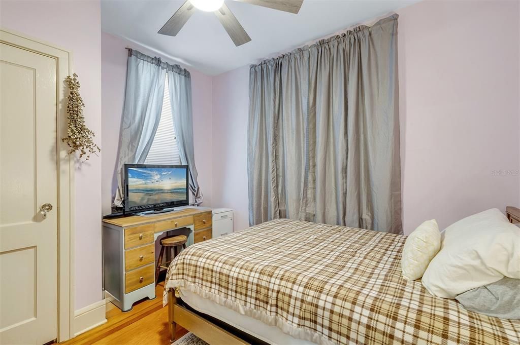 En Venta: $1,250,000 (4 camas, 3 baños, 1974 Pies cuadrados)