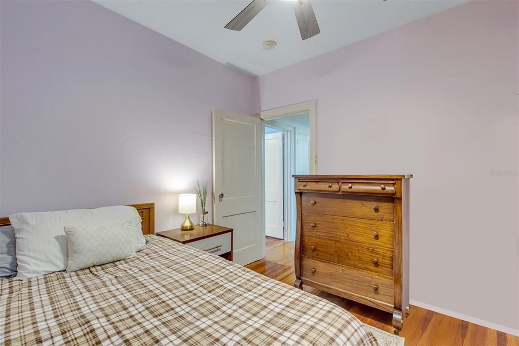 En Venta: $1,250,000 (4 camas, 3 baños, 1974 Pies cuadrados)