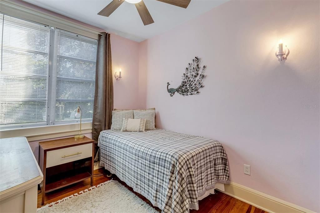 En Venta: $1,250,000 (4 camas, 3 baños, 1974 Pies cuadrados)