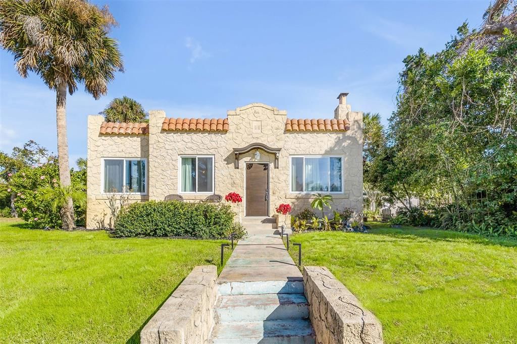 En Venta: $1,250,000 (4 camas, 3 baños, 1974 Pies cuadrados)