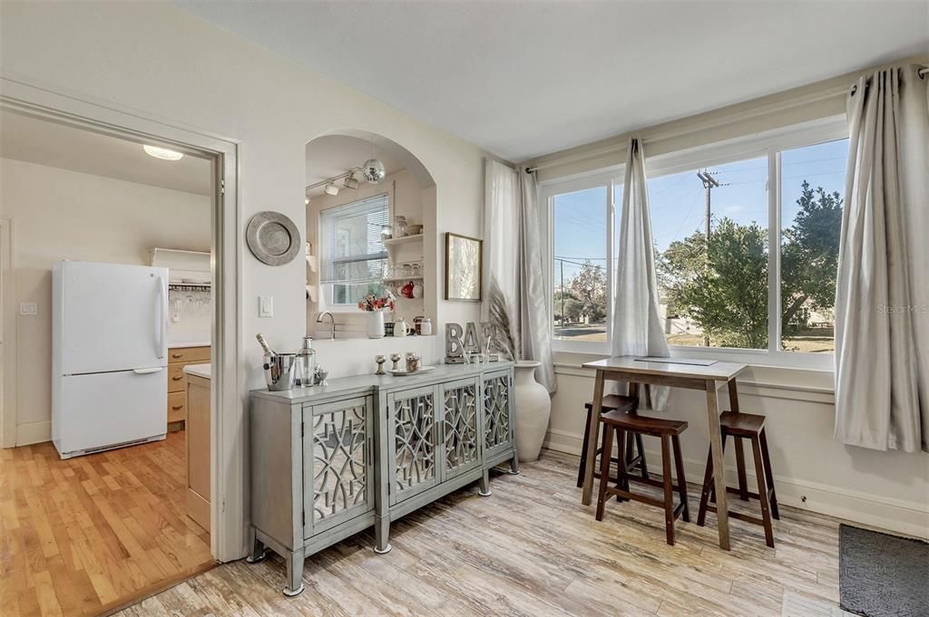 En Venta: $1,250,000 (4 camas, 3 baños, 1974 Pies cuadrados)