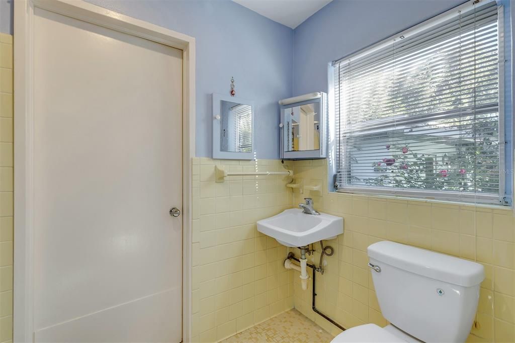 En Venta: $1,250,000 (4 camas, 3 baños, 1974 Pies cuadrados)