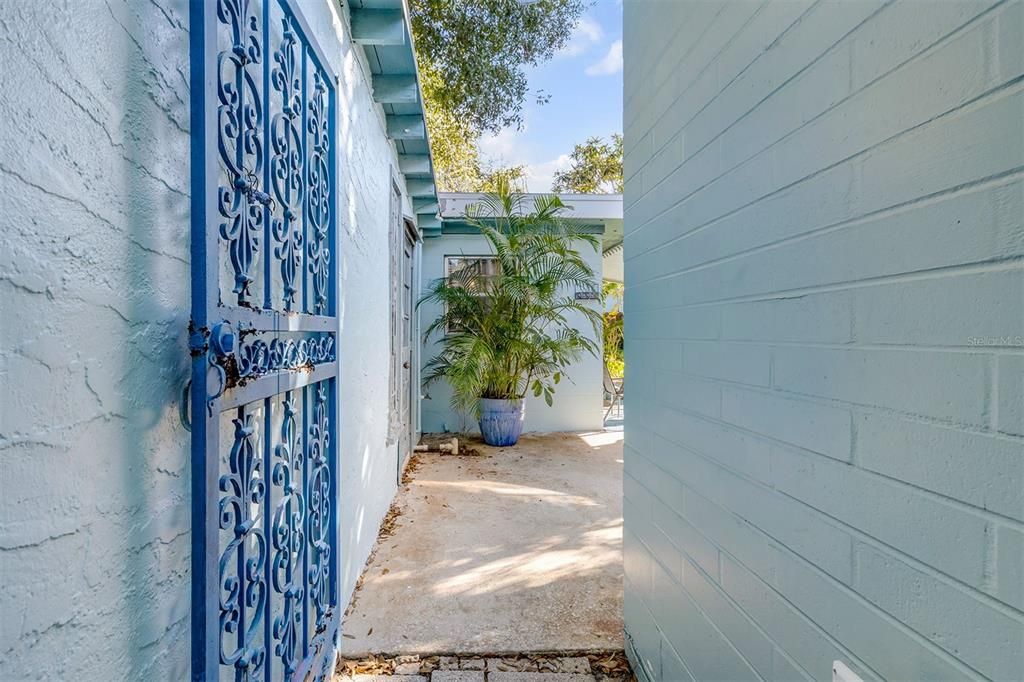 En Venta: $1,250,000 (4 camas, 3 baños, 1974 Pies cuadrados)