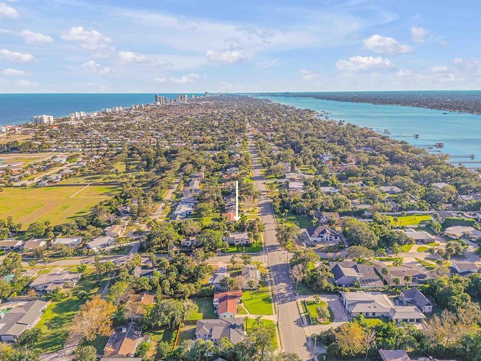 En Venta: $1,250,000 (4 camas, 3 baños, 1974 Pies cuadrados)