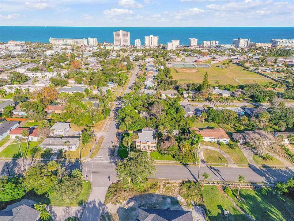 En Venta: $1,250,000 (4 camas, 3 baños, 1974 Pies cuadrados)