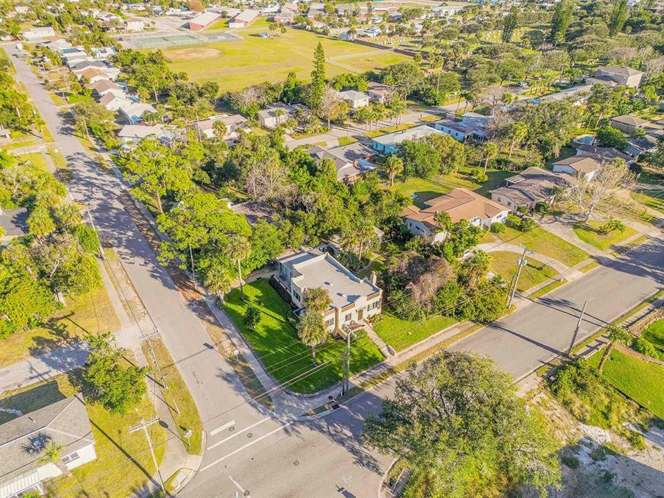 En Venta: $1,250,000 (4 camas, 3 baños, 1974 Pies cuadrados)