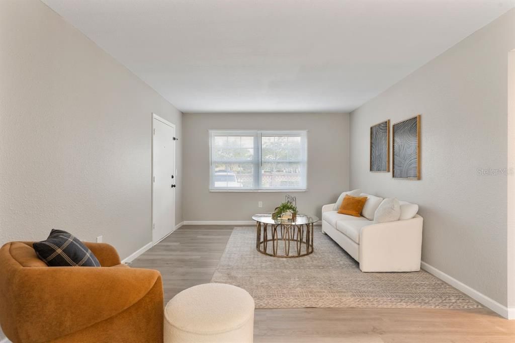 На продажу: $138,200 (2 спален, 1 ванн, 831 Квадратных фут)