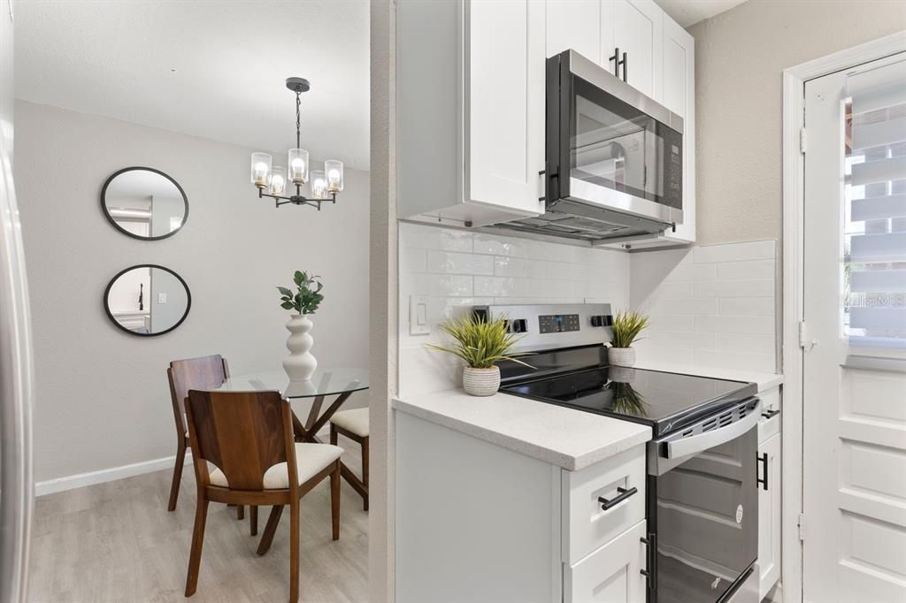 На продажу: $138,200 (2 спален, 1 ванн, 831 Квадратных фут)