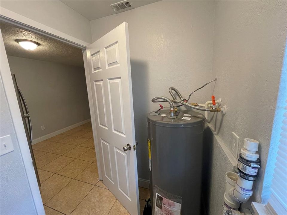 For Sale: $410,000 (4 beds, 0 baths, 1829 Square Feet)