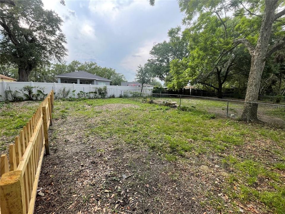 For Sale: $410,000 (4 beds, 0 baths, 1829 Square Feet)