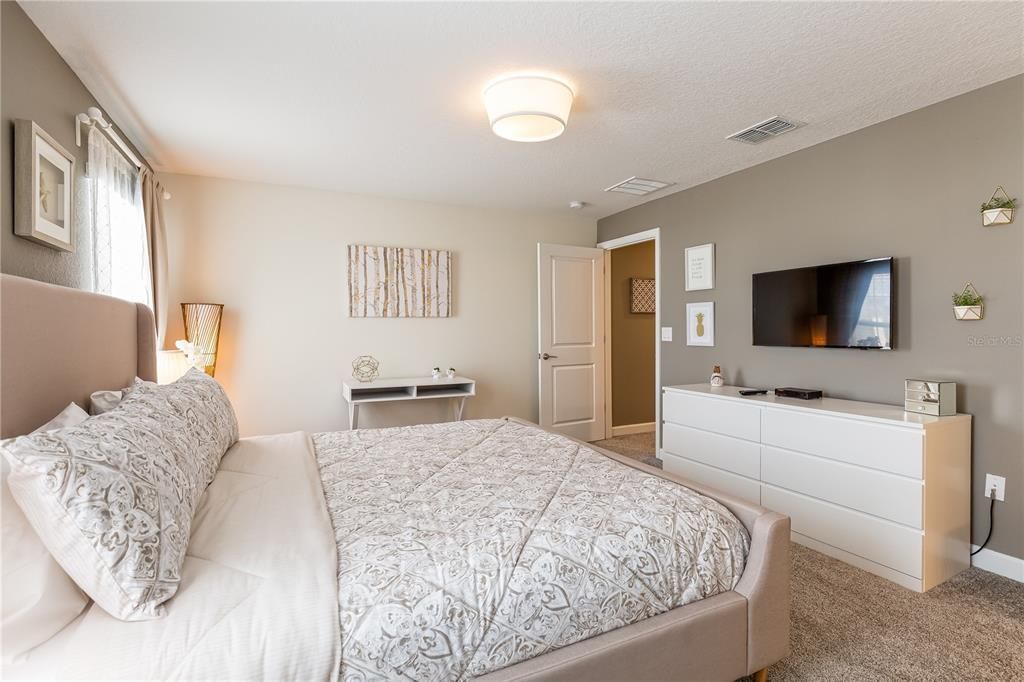 For Sale: $498,000 (4 beds, 3 baths, 1914 Square Feet)