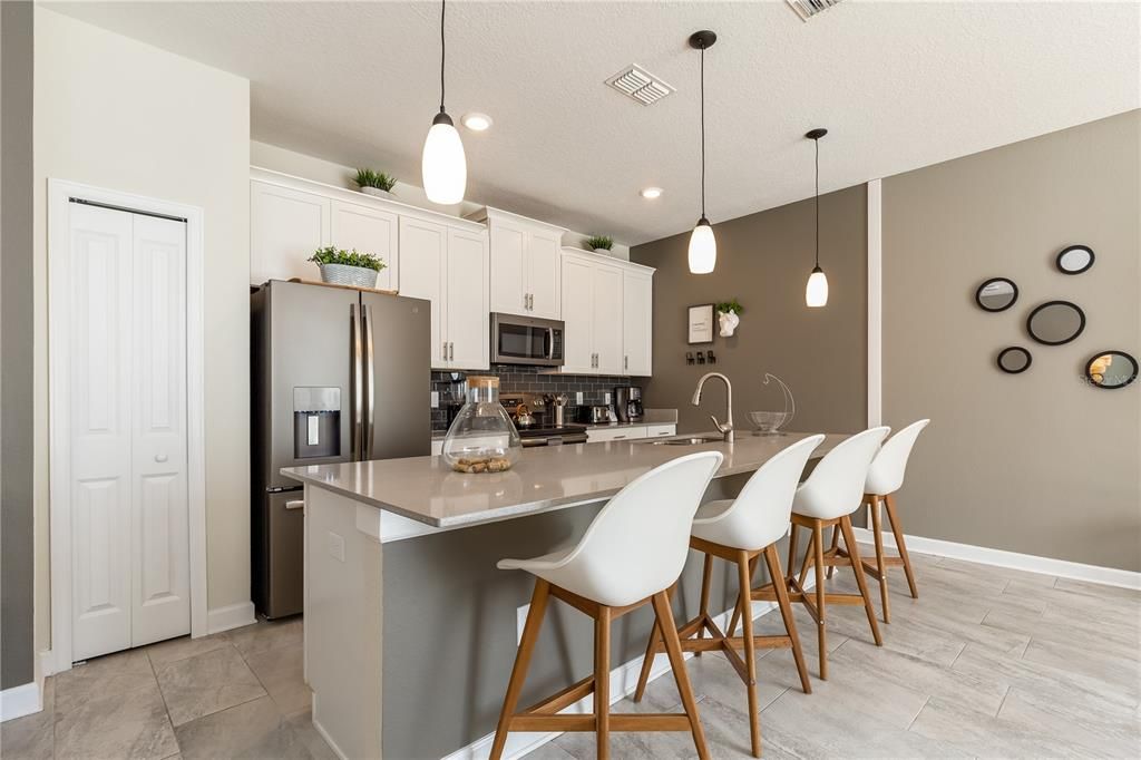 For Sale: $498,000 (4 beds, 3 baths, 1914 Square Feet)