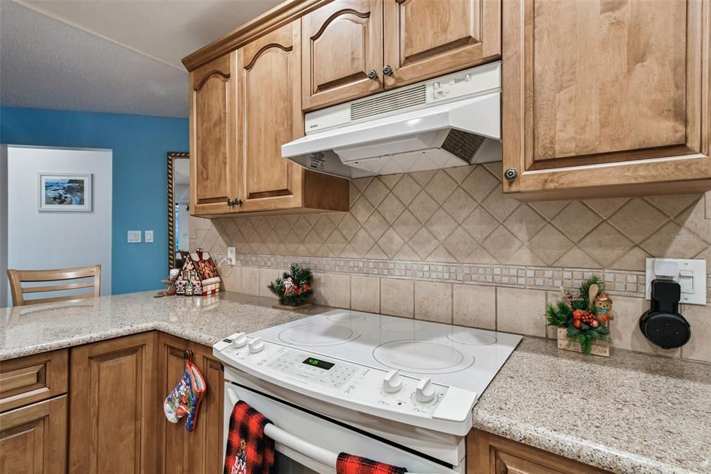 待售: $490,000 (3 贝兹, 3 浴室, 2137 平方英尺)