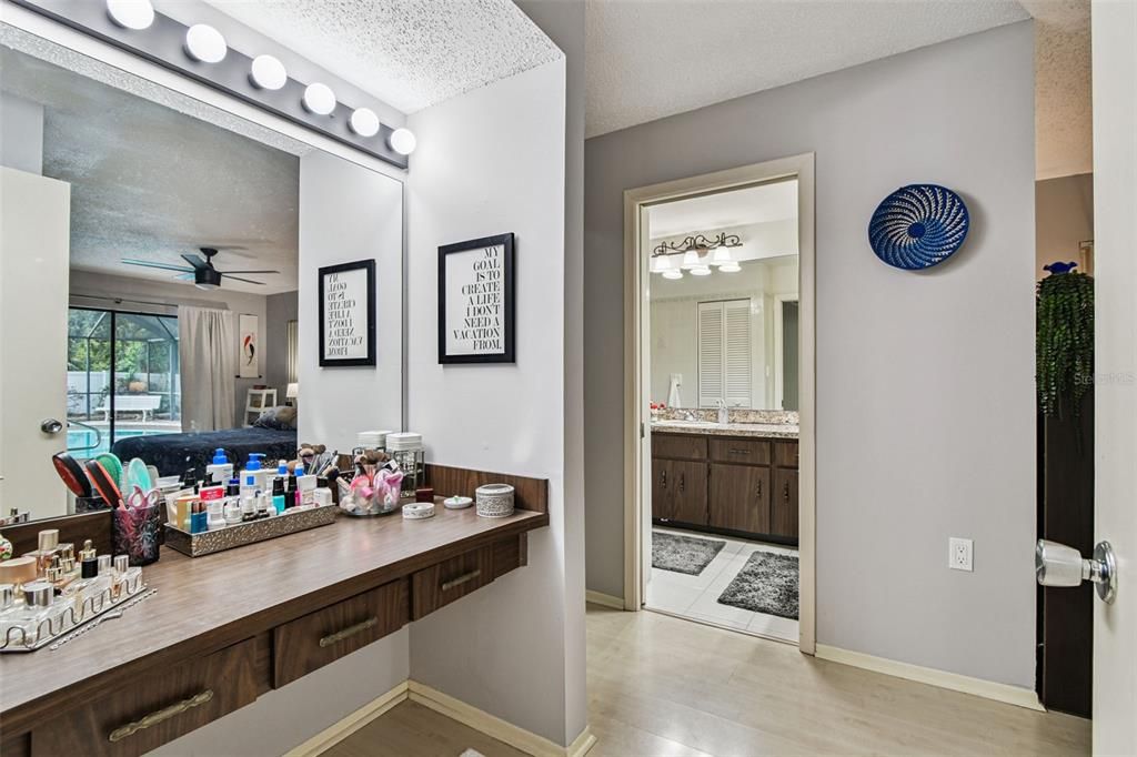 待售: $490,000 (3 贝兹, 3 浴室, 2137 平方英尺)