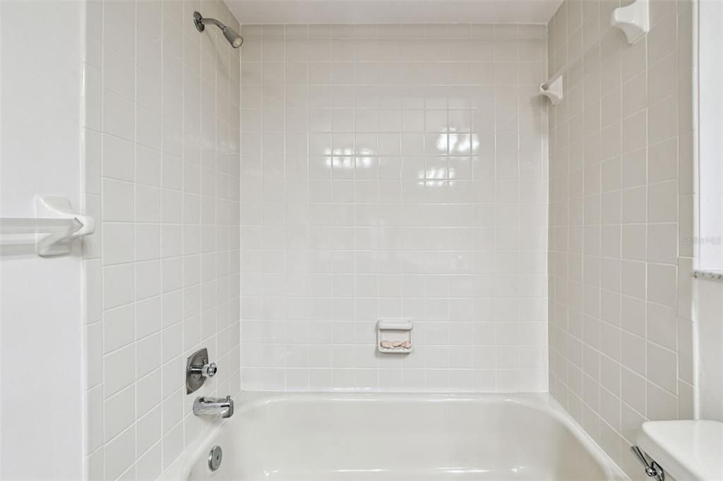 待售: $490,000 (3 贝兹, 3 浴室, 2137 平方英尺)