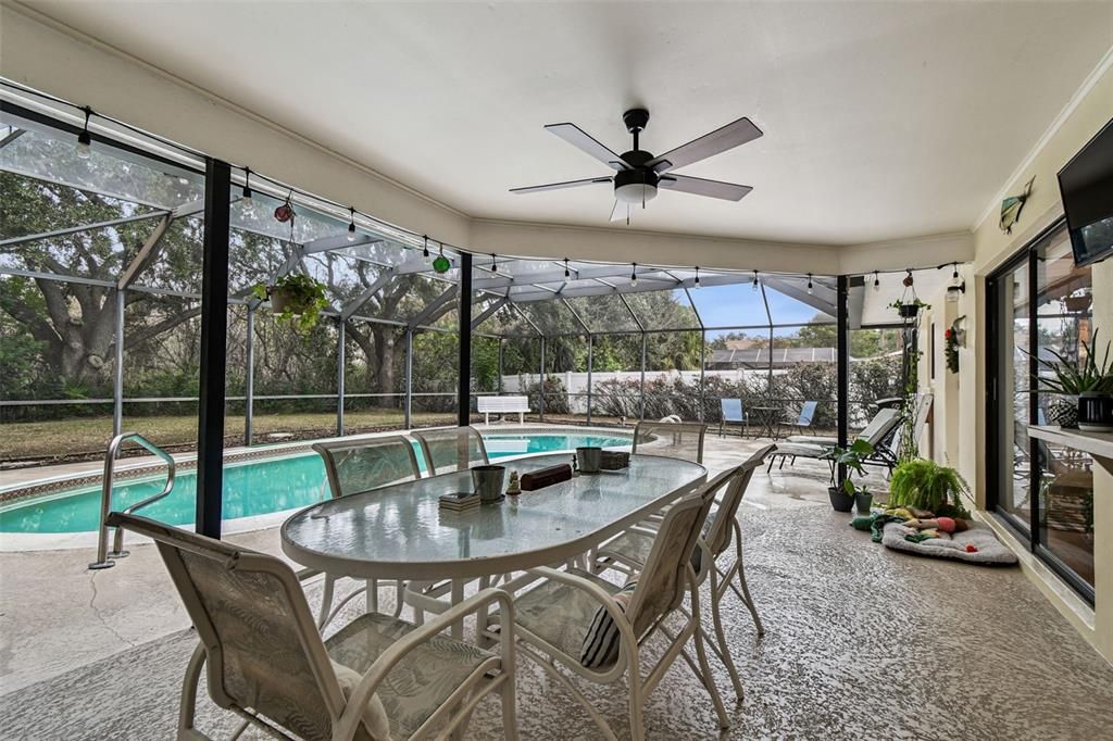 待售: $490,000 (3 贝兹, 3 浴室, 2137 平方英尺)