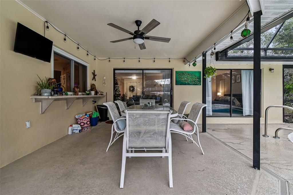 待售: $490,000 (3 贝兹, 3 浴室, 2137 平方英尺)