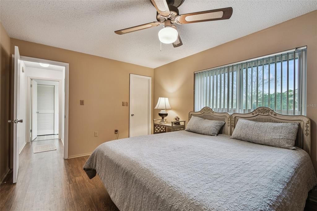 待售: $490,000 (3 贝兹, 3 浴室, 2137 平方英尺)