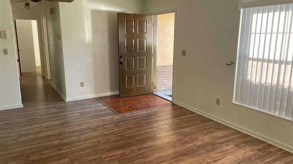 For Rent: $1,200 (3 beds, 2 baths, 1488 Square Feet)