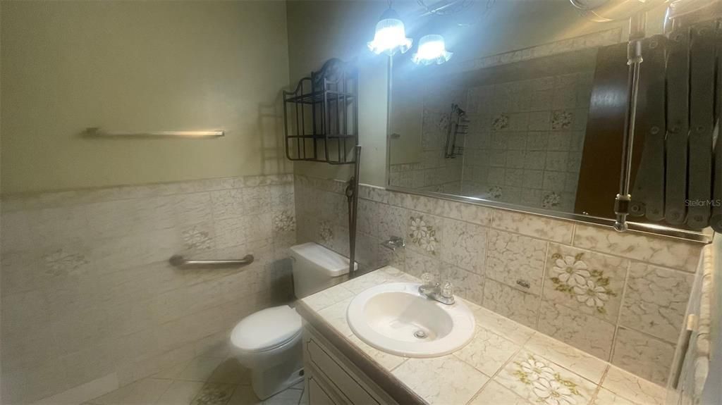 For Rent: $1,200 (3 beds, 2 baths, 1488 Square Feet)