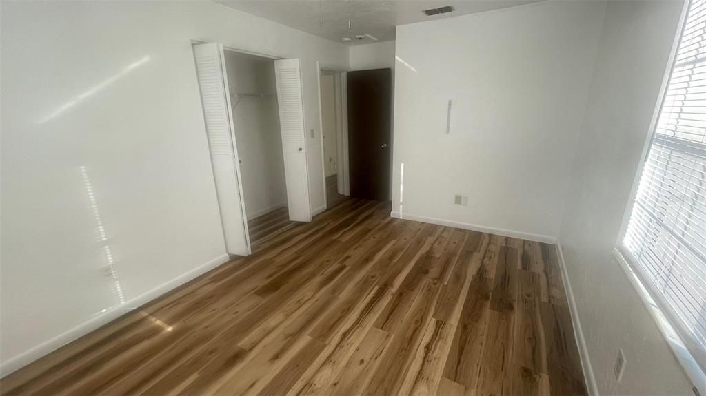 For Rent: $1,200 (3 beds, 2 baths, 1488 Square Feet)