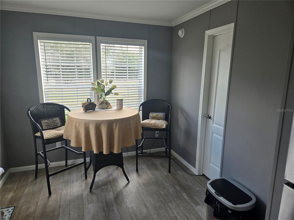 На продажу: $450,000 (2 спален, 2 ванн, 1404 Квадратных фут)