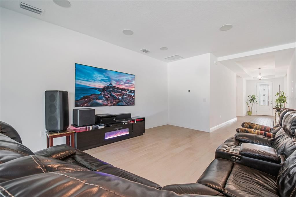 待售: $624,900 (4 贝兹, 2 浴室, 2014 平方英尺)