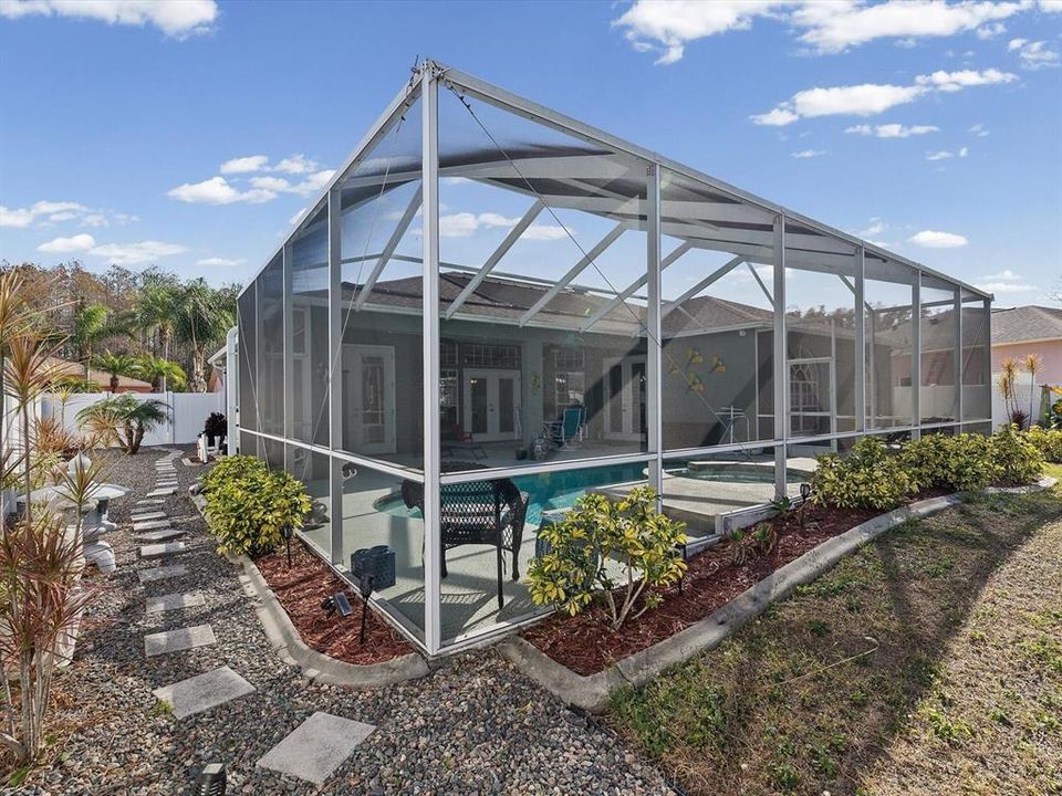 For Sale: $525,000 (3 beds, 2 baths, 1820 Square Feet)