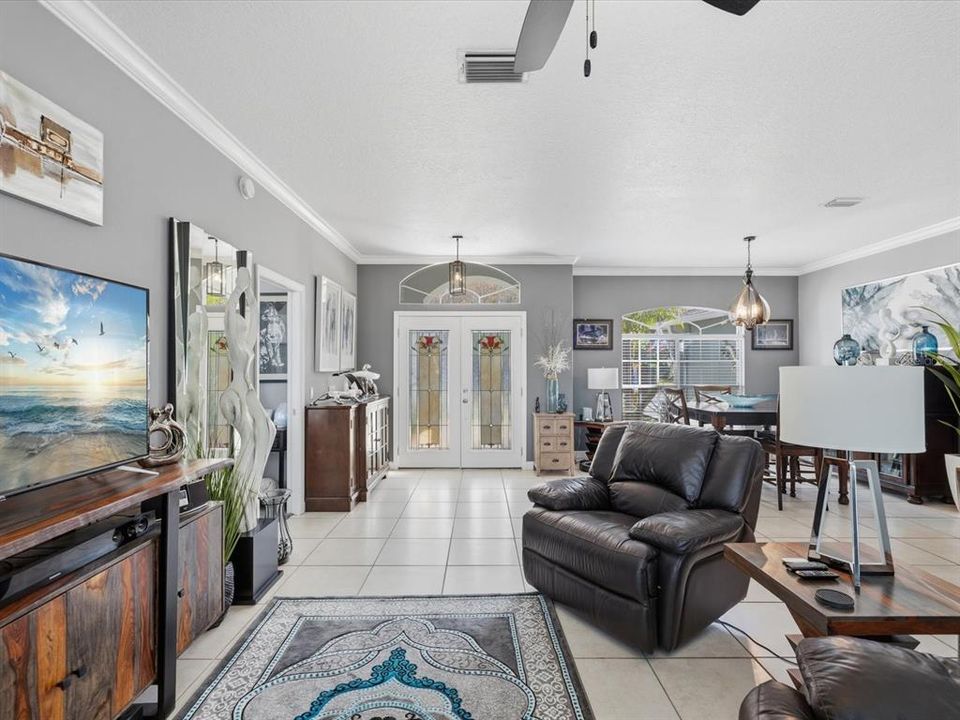 For Sale: $525,000 (3 beds, 2 baths, 1820 Square Feet)