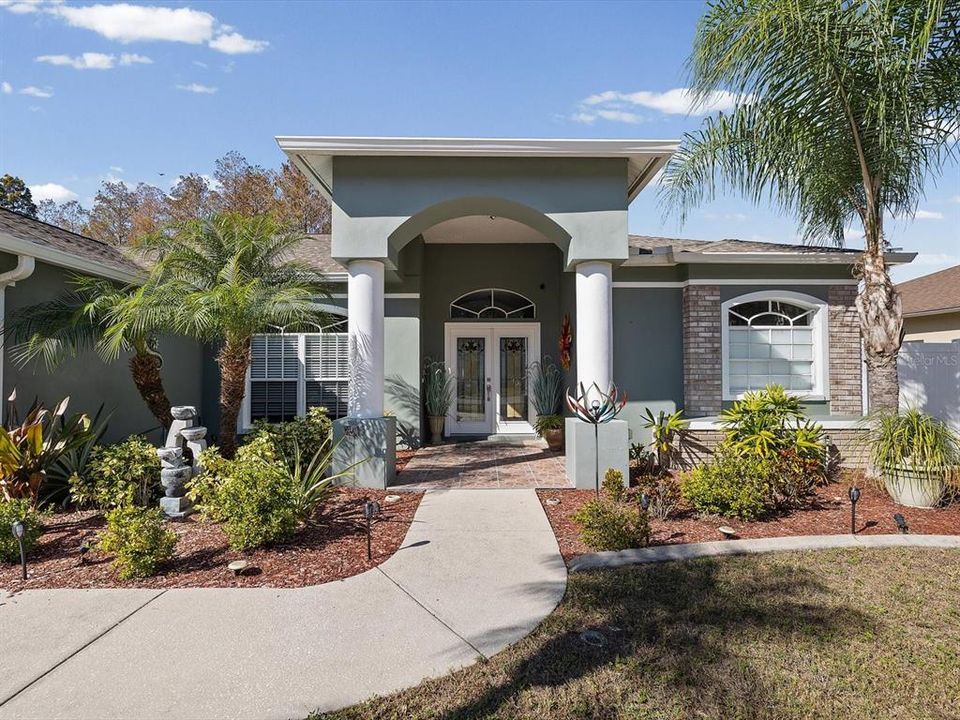 For Sale: $525,000 (3 beds, 2 baths, 1820 Square Feet)