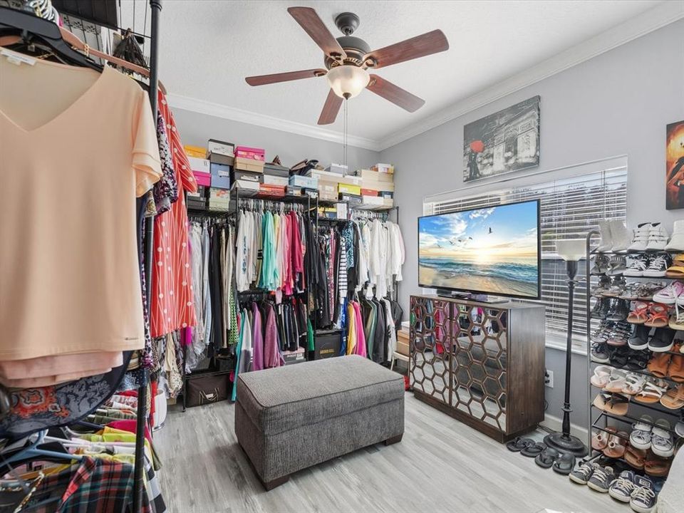 For Sale: $525,000 (3 beds, 2 baths, 1820 Square Feet)