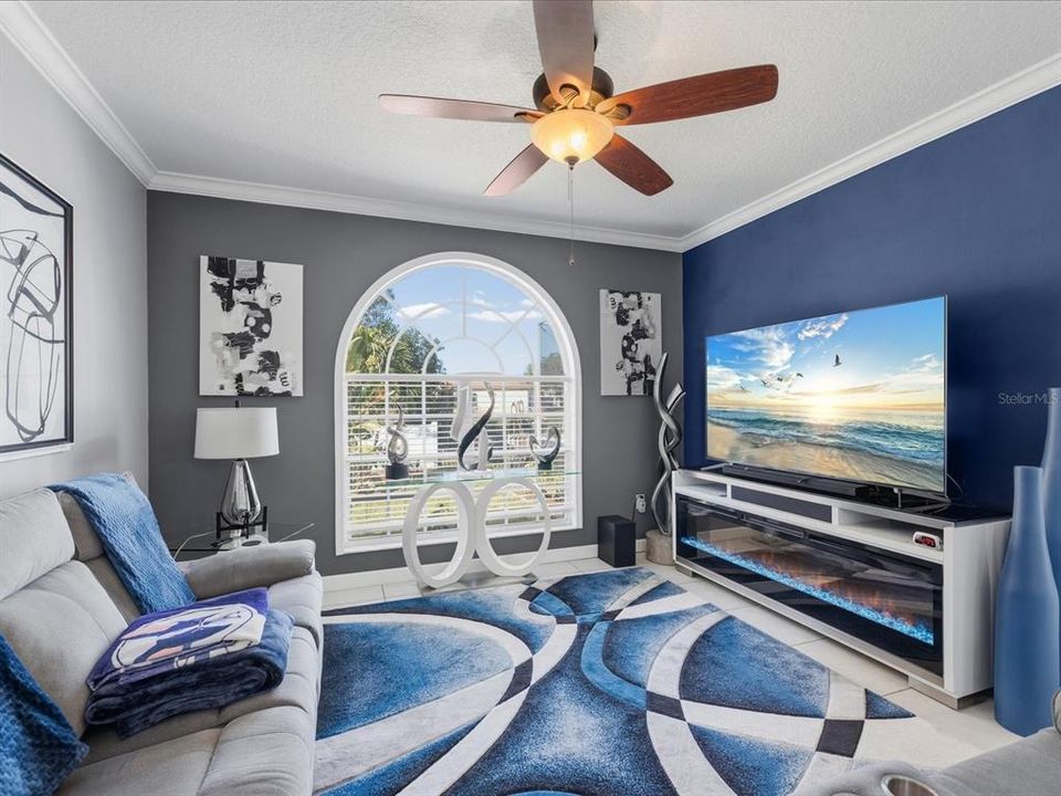 For Sale: $525,000 (3 beds, 2 baths, 1820 Square Feet)