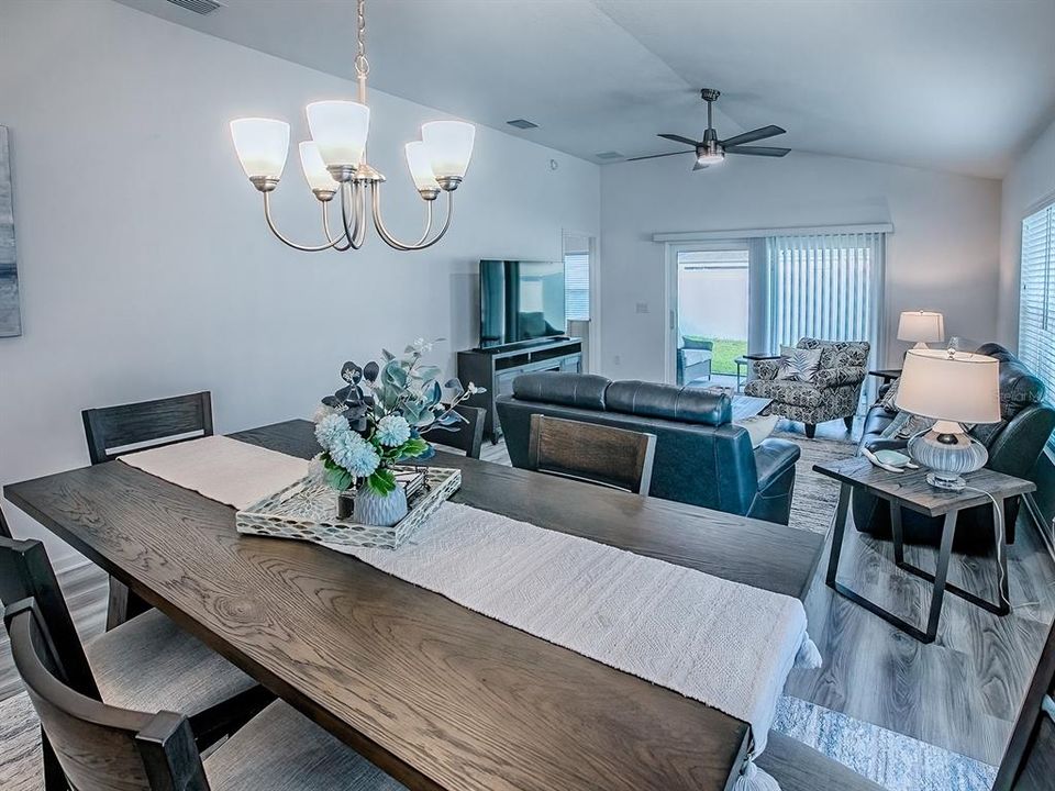 На продажу: $389,900 (3 спален, 2 ванн, 1499 Квадратных фут)