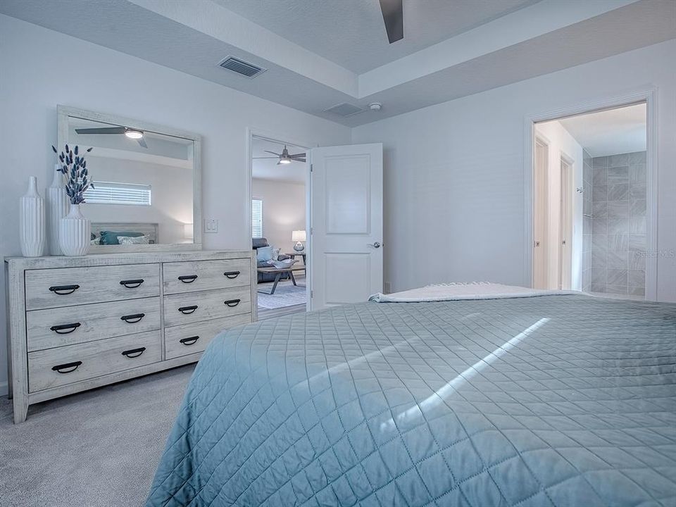 На продажу: $389,900 (3 спален, 2 ванн, 1499 Квадратных фут)