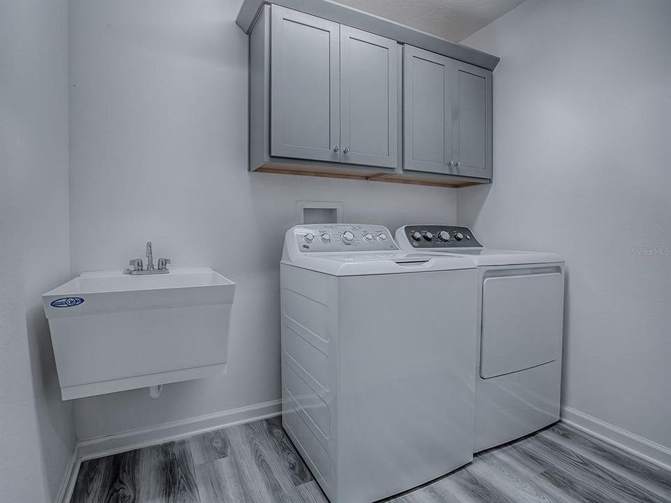 На продажу: $389,900 (3 спален, 2 ванн, 1499 Квадратных фут)