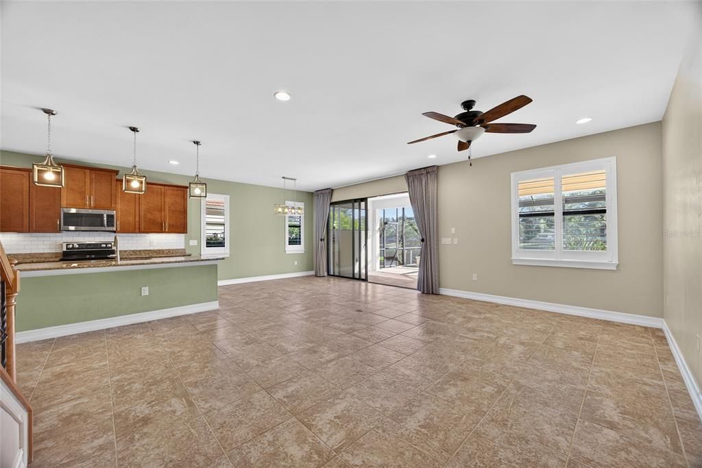 На продажу: $695,000 (4 спален, 3 ванн, 3164 Квадратных фут)