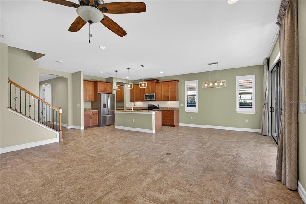 На продажу: $695,000 (4 спален, 3 ванн, 3164 Квадратных фут)