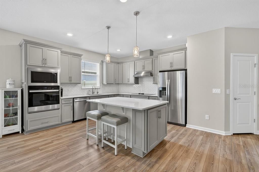 En Venta: $399,900 (3 camas, 2 baños, 2164 Pies cuadrados)