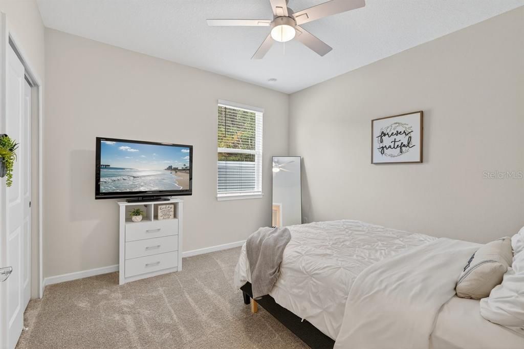 En Venta: $399,900 (3 camas, 2 baños, 2164 Pies cuadrados)