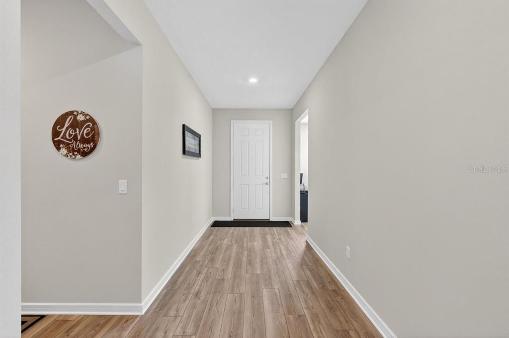 En Venta: $399,900 (3 camas, 2 baños, 2164 Pies cuadrados)