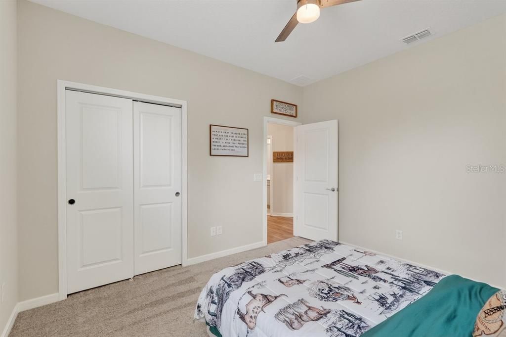 En Venta: $399,900 (3 camas, 2 baños, 2164 Pies cuadrados)