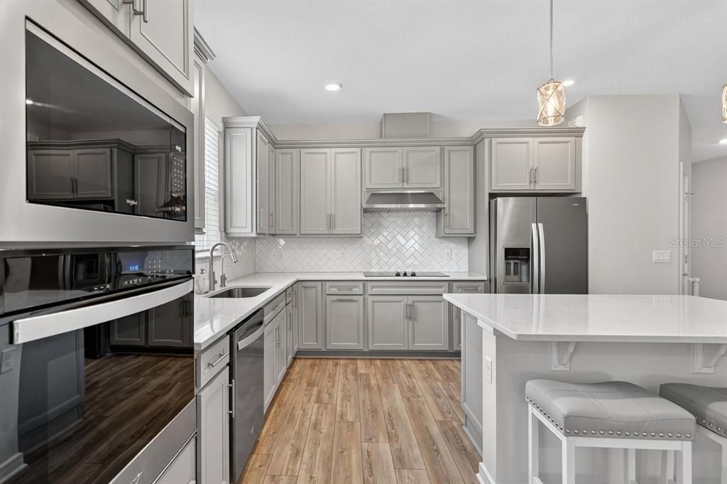 En Venta: $399,900 (3 camas, 2 baños, 2164 Pies cuadrados)